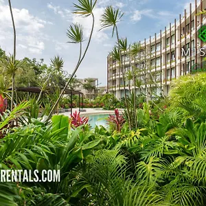 https://mistiq-gardens.quintano-roohotels.com
